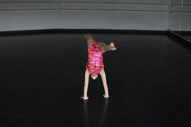 acro-girl-dancer